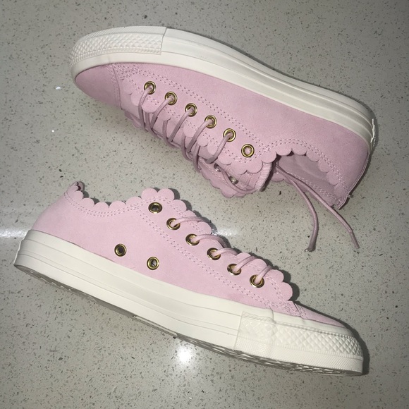 converse frilly thrills pink